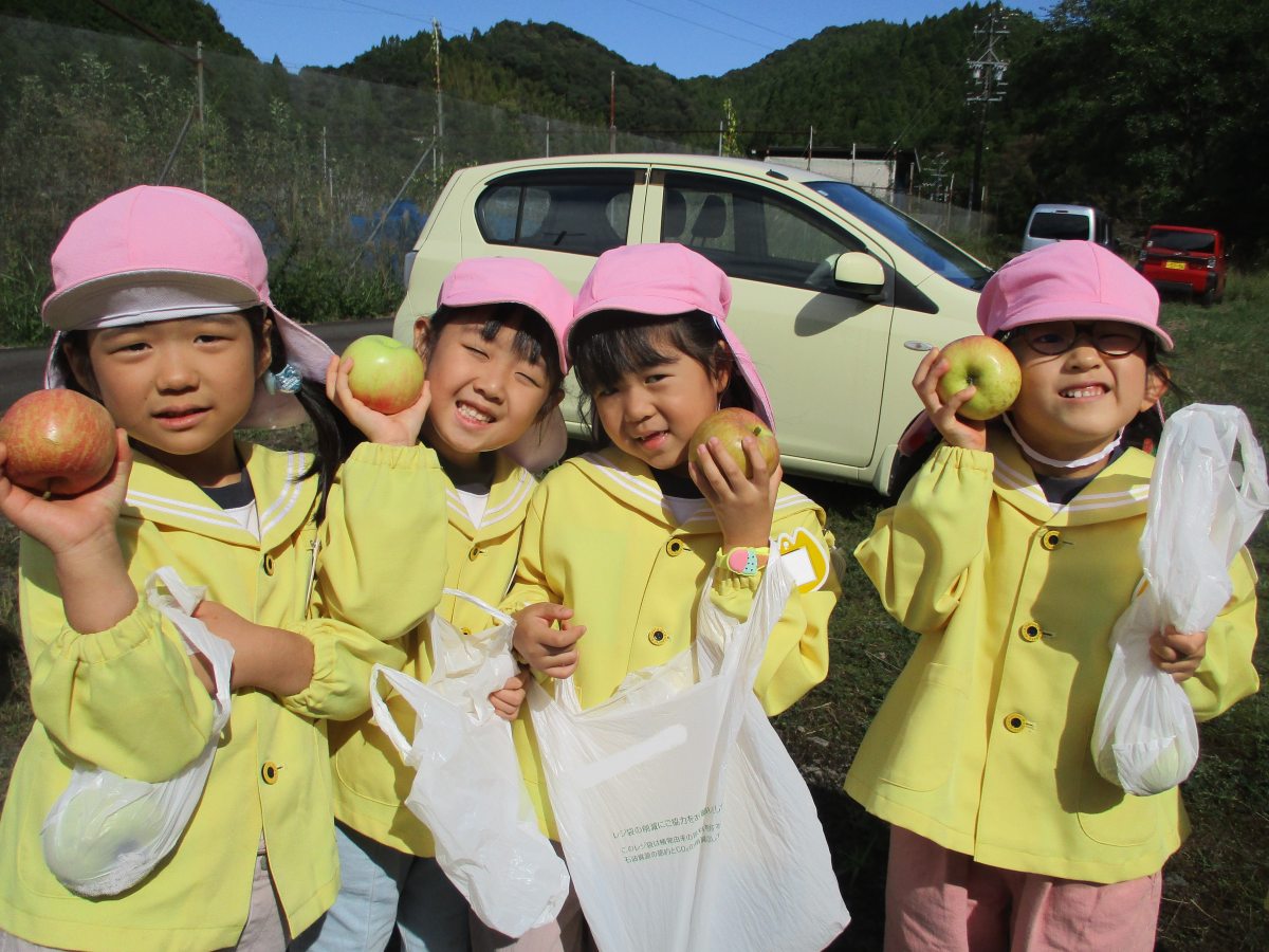 りんご狩りに行ってきました！（年長組）