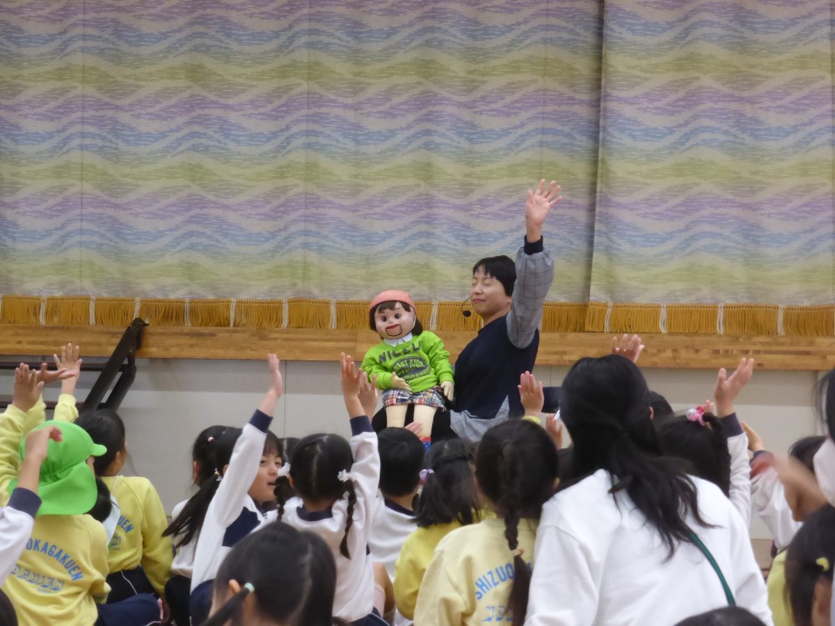 「かんちゃん」がやってきた！楽しい腹話術ショー