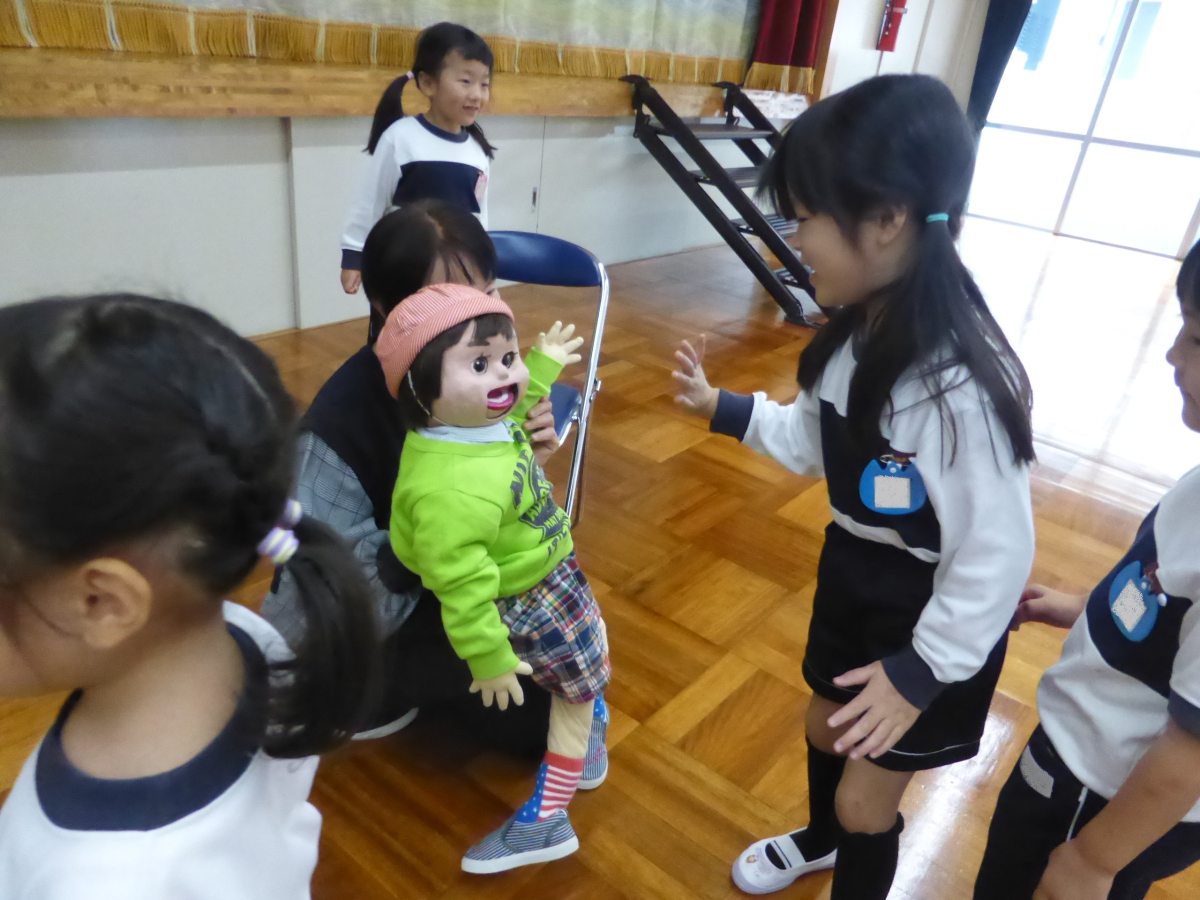 「かんちゃん」がやってきた!楽しい腹話術ショー