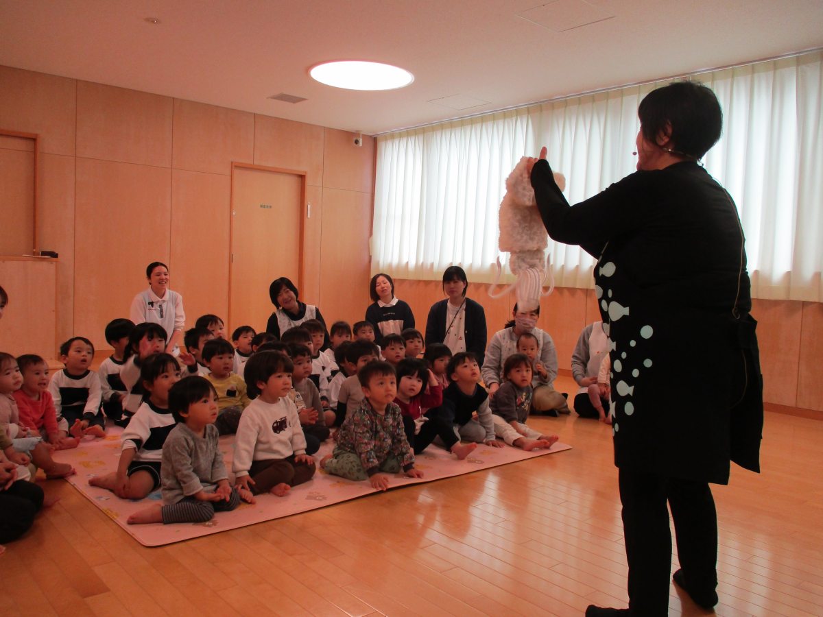 人形劇 わにこさん（乳児部）