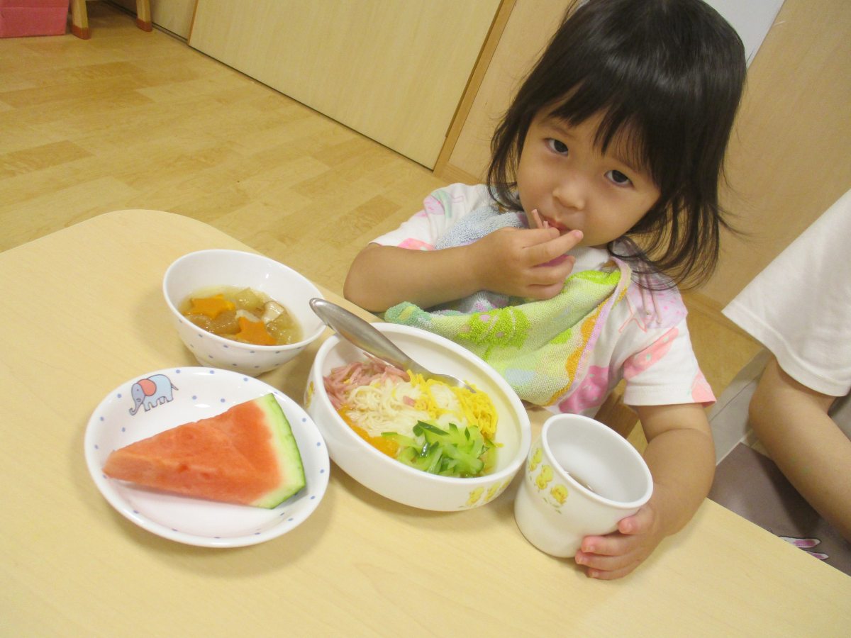 給食の様子