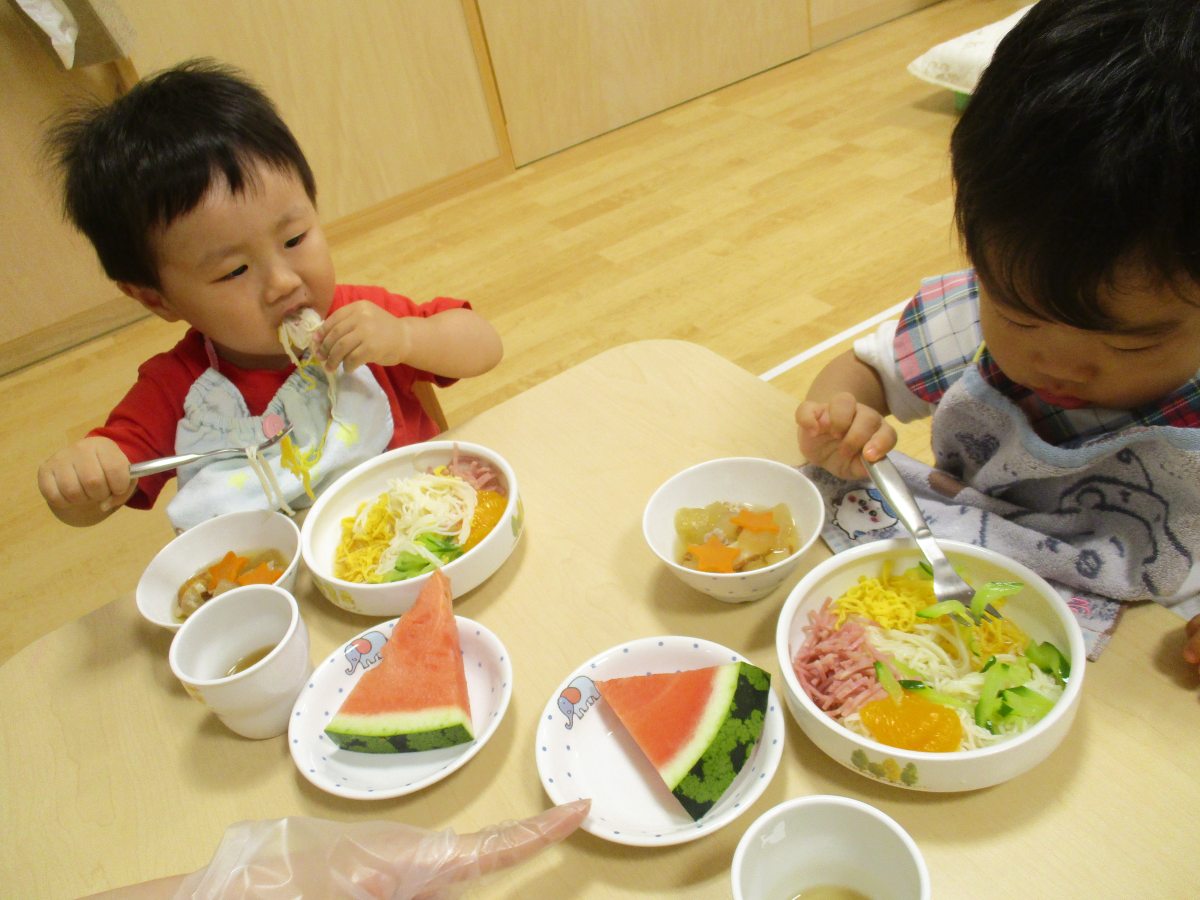 給食は七夕そうめん。星形の人参あったね☆