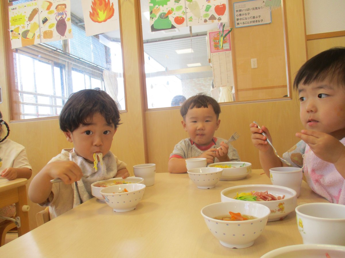 みんなで食べると楽しくて美味しいね