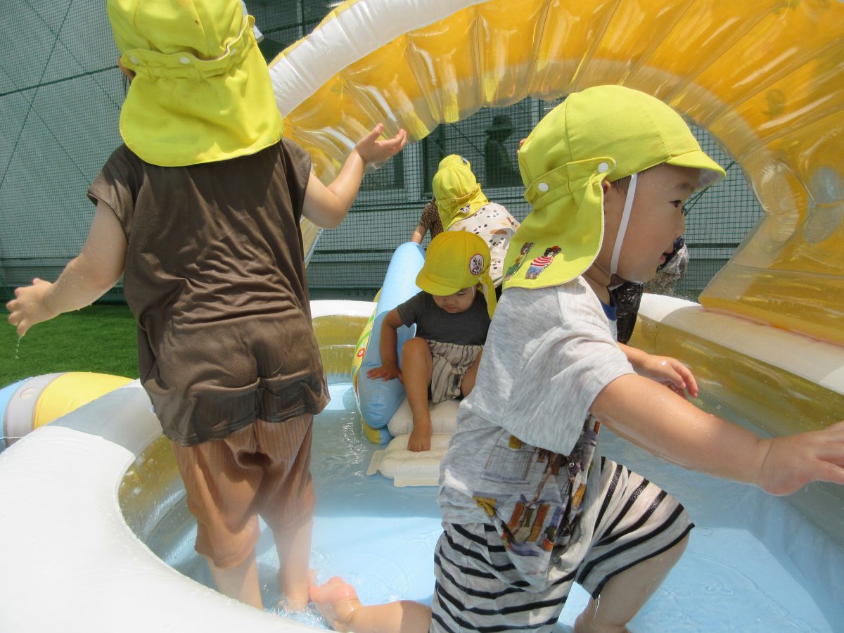 水遊び、プール楽しもうね